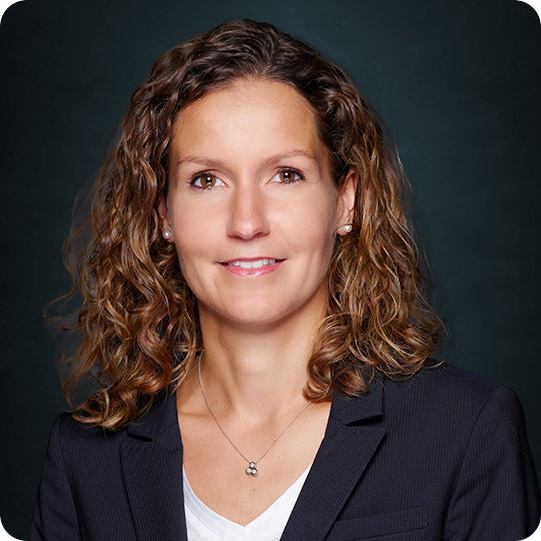 Verena Patzelt – Vorstand Finance & Human Resources Verena Patzelt – Vorstand Finance & Human Resources